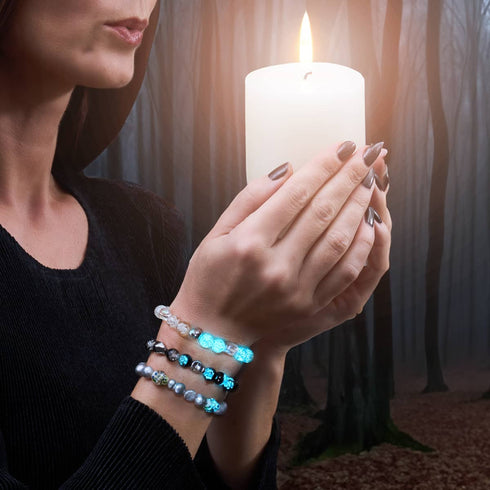Fluch der Dämmerung | 925er Sterlingsilber | Glühwürmchen-Glas-Totenkopf-Armband